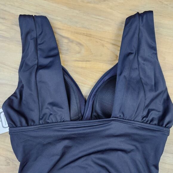 🔹️NWT Black Plunging Vneck One Piece Bathing Suit Small - Picture 8 of 12